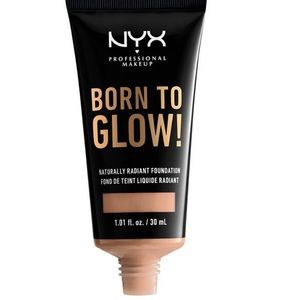 NYX PROFESSIONAL MAKEUP Born To Glow Naturally Radiant Foundation- Soft Beige